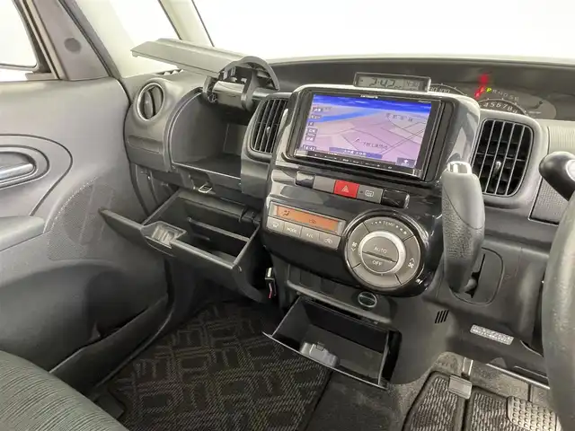 ダイハツ タント カスタム X 大分県 2010(平22)年 6.8万km ブロンズオリーブパールメタリック 社外７型ナビ/（Ｂｌｕｅｔｏｏｔｈ／ＣＤ／ＤＶＤ／ＳＤ／フルセグＴＶ）/バックカメラ/ＥＴＣ/スマートキー/社外ドラレコ前後/電動格納ウィンカーミラー/ドアバイザー/フォグランプ/純正アルミホイール/片側パワースライドドア