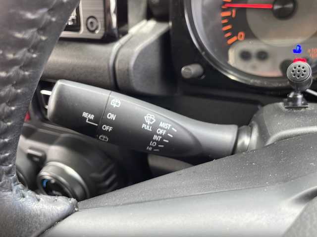 スズキ ジムニー XC 静岡県 2019(令1)年 6.4万km キネティックイエロー ワンオーナー/純正ナビ/フルセグTV/MSV/BTオーディオ/DVD/車高調/タワーバー/社外16インチAW/ドライブレコーダー/LEDヘッドライト/オートライト/前席シートヒーター/サイド/カーテンエアバック/ETC