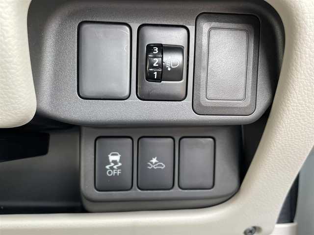 日産 デイズ J 愛知県 2018(平30)年 3.5万km ホワイト 純正メモリーナビ/（AM/FM/CD/SD)/フルセグTV/バックカメラ/ETC/ドライブレコーダー/リモコンキー/スペアキー/ドアバイザー/フロアマット