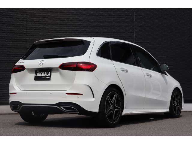 メルセデス・ベンツ Ｍ・ベンツ Ｂ２００ｄ AMGライン 大分県 2024(令6)年 0.2万km 白 アクティブディスタンスアシスト・ディストロニック/ブラインドスポットアシスト/アクティブレーンキーピングアシスト/パノラミックスライディングルーフ/ヘッドアップディスプレイ/純正ナビ/地デジ/Bluetooth/ワイヤレス充電/360°カメラ/ハーフレザー/シートヒーター/パワーシート/パドルシフト/マルチビームＬＥＤ/アンビエントライト/純正１８インチＡＷ/純正ドライブレコーダー/ＥＴＣ/純正ドアバイザー