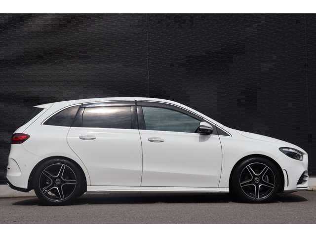 メルセデス・ベンツ Ｍ・ベンツ Ｂ２００ｄ AMGライン 大分県 2024(令6)年 0.2万km 白 アクティブディスタンスアシスト・ディストロニック/ブラインドスポットアシスト/アクティブレーンキーピングアシスト/パノラミックスライディングルーフ/ヘッドアップディスプレイ/純正ナビ/地デジ/Bluetooth/ワイヤレス充電/360°カメラ/ハーフレザー/シートヒーター/パワーシート/パドルシフト/マルチビームＬＥＤ/アンビエントライト/純正１８インチＡＷ/純正ドライブレコーダー/ＥＴＣ/純正ドアバイザー