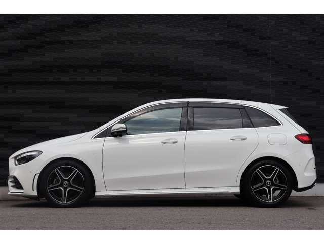 メルセデス・ベンツ Ｍ・ベンツ Ｂ２００ｄ AMGライン 大分県 2024(令6)年 0.2万km 白 アクティブディスタンスアシスト・ディストロニック/ブラインドスポットアシスト/アクティブレーンキーピングアシスト/パノラミックスライディングルーフ/ヘッドアップディスプレイ/純正ナビ/地デジ/Bluetooth/ワイヤレス充電/360°カメラ/ハーフレザー/シートヒーター/パワーシート/パドルシフト/マルチビームＬＥＤ/アンビエントライト/純正１８インチＡＷ/純正ドライブレコーダー/ＥＴＣ/純正ドアバイザー