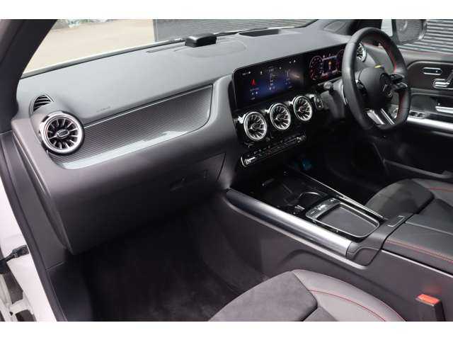 メルセデス・ベンツ Ｍ・ベンツ Ｂ２００ｄ AMGライン 大分県 2024(令6)年 0.2万km 白 アクティブディスタンスアシスト・ディストロニック/ブラインドスポットアシスト/アクティブレーンキーピングアシスト/パノラミックスライディングルーフ/ヘッドアップディスプレイ/純正ナビ/地デジ/Bluetooth/ワイヤレス充電/360°カメラ/ハーフレザー/シートヒーター/パワーシート/パドルシフト/マルチビームＬＥＤ/アンビエントライト/純正１８インチＡＷ/純正ドライブレコーダー/ＥＴＣ/純正ドアバイザー
