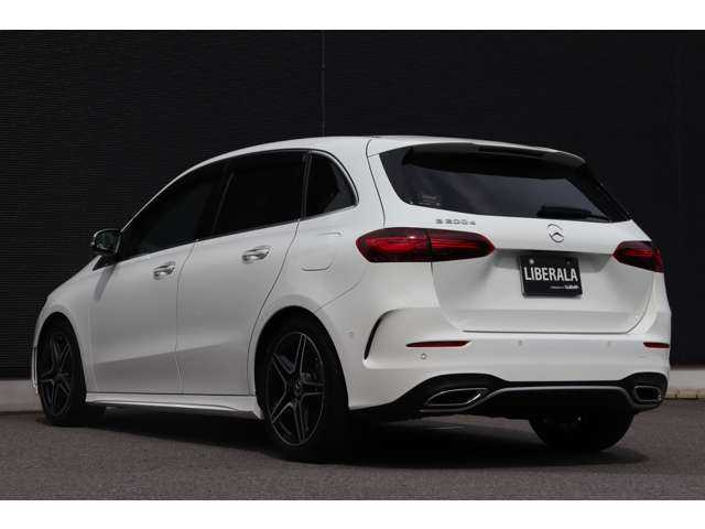 メルセデス・ベンツ Ｍ・ベンツ Ｂ２００ｄ AMGライン 大分県 2024(令6)年 0.2万km 白 アクティブディスタンスアシスト・ディストロニック/ブラインドスポットアシスト/アクティブレーンキーピングアシスト/パノラミックスライディングルーフ/ヘッドアップディスプレイ/純正ナビ/地デジ/Bluetooth/ワイヤレス充電/360°カメラ/ハーフレザー/シートヒーター/パワーシート/パドルシフト/マルチビームＬＥＤ/アンビエントライト/純正１８インチＡＷ/純正ドライブレコーダー/ＥＴＣ/純正ドアバイザー