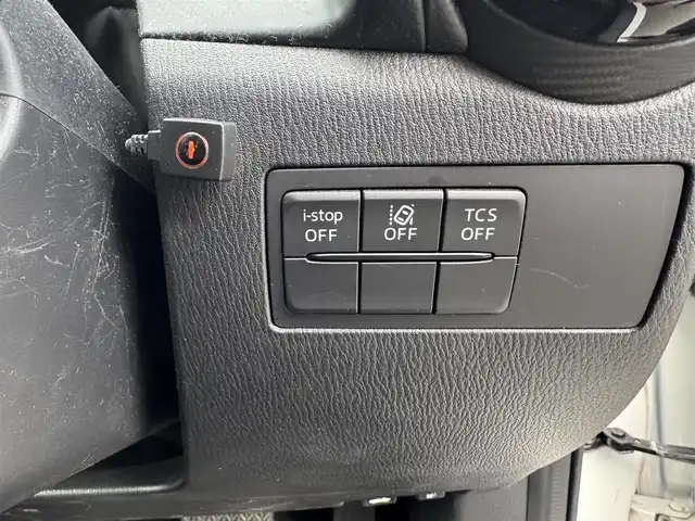 マツダ ＣＸ－３ XD プロアクティブ 熊本県 2017(平29)年 7.1万km スノーフレイクホワイトパールマイカ ・ワンオーナー/・スマートキー/・プッシュスタート/・車間認知支援システム/・スマートブレーキサポート/・ブラインドスポットモニター/・車線逸脱警報システム/・交通標識認識システム/・クルーズコントロール(追従式)/・ハーフレザーシート/・純正メモリナビ/　【DVD・Bluetooth・USB・AUX】/・フルセグTV/・バックカメラ/・ETC/・ヘッドアップディスプレイ/・LEDヘッドランプ/・純正マット