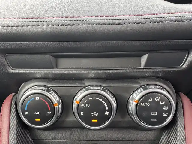 マツダ ＣＸ－３ XD プロアクティブ 熊本県 2017(平29)年 7.1万km スノーフレイクホワイトパールマイカ ・ワンオーナー/・スマートキー/・プッシュスタート/・車間認知支援システム/・スマートブレーキサポート/・ブラインドスポットモニター/・車線逸脱警報システム/・交通標識認識システム/・クルーズコントロール(追従式)/・ハーフレザーシート/・純正メモリナビ/　【DVD・Bluetooth・USB・AUX】/・フルセグTV/・バックカメラ/・ETC/・ヘッドアップディスプレイ/・LEDヘッドランプ/・純正マット