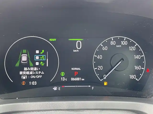 ホンダ ヴェゼル ハイブリッド e:HEV Z 佐賀県 2021(令3)年 6.7万km プラチナホワイトパール ワンオーナー/純正9インチナビゲーション・フルセグ/Bluetooth・USB・Applecarplay・androidaudio/バックカメラ/ビルトイン2.0ETC/パワーバックドア/置くだけ充電/AUTOHOLD/電子パーキング/ハーフレザーシート/シートヒーター/フルフラットシート/チップアップシート/革巻きステアリング/ステアリングヒーター/ステアリングリモコン/純正LEDシーケンシャルウィンカー/純正LEDヘッドライト/純正18インチアルミホイール/純正フロアマット/純正ドアバイザー/ホンダセンシング/・衝突軽減ブレーキ/・誤発進抑制機能/・歩行者事故低減ステアリング/・アダプティブクルーズコントロール/・路外逸脱抑制機能/・標識認識機能/・先行車発進お知らせ機能/・ブラインドスポットインフォメーション/・パーキングセンサーシステム/・緊急時停車支援機能