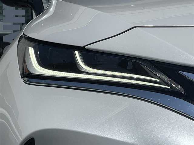 トヨタ ハリアー Z レザーパッケージ 青森県 2023(令5)年 1.3万km プラチナホワイトパールマイカ AIS検査評価点5点/ワンオーナー/モデリスタエアロ/シグネチャーイルミグリル/ドアミラーメッキ/バックドアガーニッシュメッキ/調光パノラマルーフ/スペアタイヤ/ディスプレイーディオＪＢＬナビ地デジ/パノラミックビューモニター/ブラインドスポットモニター/スペアタイヤ/スペアキー/LEDヘッドライト/インナーミラー/純正エンジンスターター/パワーバックドア/Toyota Safety Sense/新車時保証書/取扱説明書/社外１７ＡＷ冬タイヤ積み込み