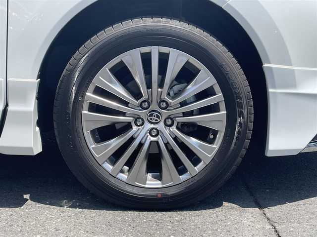 トヨタ ハリアー Z レザーパッケージ 青森県 2023(令5)年 1.3万km プラチナホワイトパールマイカ AIS検査評価点5点/ワンオーナー/モデリスタエアロ/シグネチャーイルミグリル/ドアミラーメッキ/バックドアガーニッシュメッキ/調光パノラマルーフ/スペアタイヤ/ディスプレイーディオＪＢＬナビ地デジ/パノラミックビューモニター/ブラインドスポットモニター/スペアタイヤ/スペアキー/LEDヘッドライト/インナーミラー/純正エンジンスターター/パワーバックドア/Toyota Safety Sense/新車時保証書/取扱説明書/社外１７ＡＷ冬タイヤ積み込み