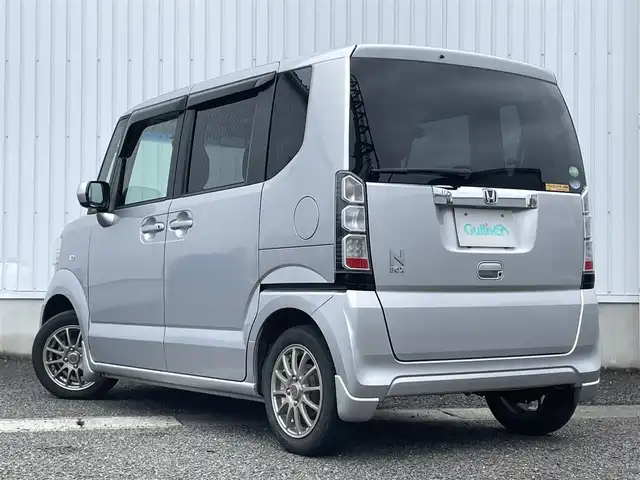 ホンダ Ｎ ＢＯＸ G Lパッケージ 熊本県 2012(平24)年 4.3万km アラバスターシルバーメタリック 社外オーディオ(DEH-480)/ＡＭ／ＦＭ／ＣＤ／ＵＳＢ／ＡＵＸ/前後ドライブレコーダー/片側パワースライドドア/電格ミラー/スマートキー/プッシュスタート/ハロゲンヘッドライト/ヘッドライトレベライザー/純正フロアマット/純正ドアバイザー/社外アルミホイール/保証書/取扱説明書(車両)