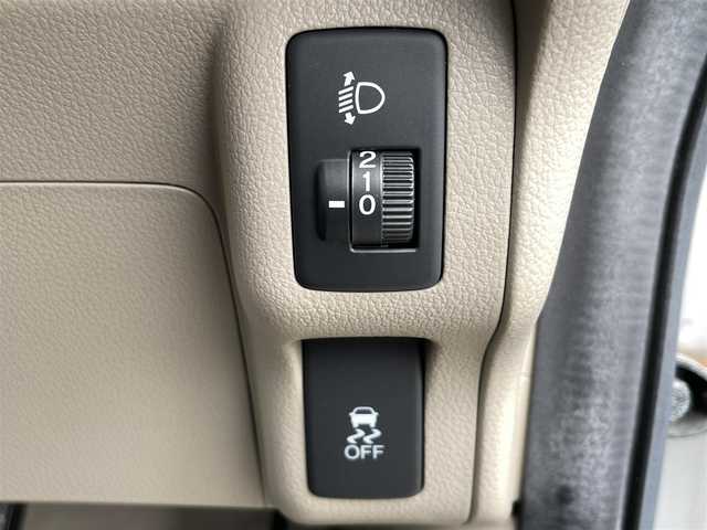 ホンダ Ｎ ＢＯＸ G Lパッケージ 熊本県 2012(平24)年 4.3万km アラバスターシルバーメタリック 社外オーディオ(DEH-480)/ＡＭ／ＦＭ／ＣＤ／ＵＳＢ／ＡＵＸ/前後ドライブレコーダー/片側パワースライドドア/電格ミラー/スマートキー/プッシュスタート/ハロゲンヘッドライト/ヘッドライトレベライザー/純正フロアマット/純正ドアバイザー/社外アルミホイール/保証書/取扱説明書(車両)