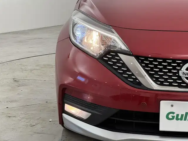 日産 ノート e-パワーオーテック スポーツスペック 福岡県 2019(令1)年 8.5万km ガーネットレッド アルパインナビ（ＢＴ，フルセグＴＶ）　/アラウンドビューモニター　/ＥＴＣ　/デジタルルームミラー　/インテリジェントクルコン　/コーナーセンサー　/エマージェンシーブレーキ　/レーンキープ　/純正１６インチＡＷ