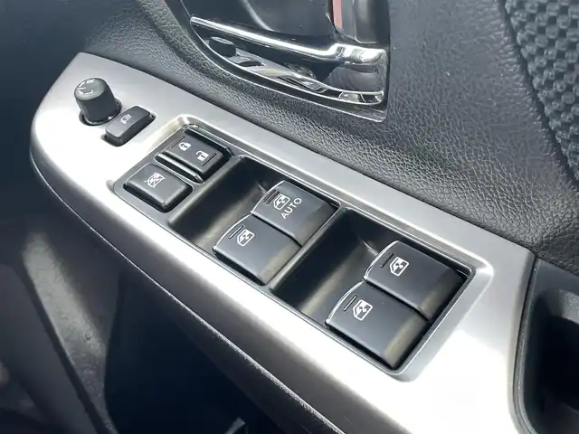 スバル インプレッサ ＸＶ 2．0i－L アイサイト 鳥取県 2017(平29)年 6.1万km クリスタルブラックシリカ ワンオーナー/４WD/社外ナビ/フルセグ/BT/CD/DVD/USB/バックカメラ・ETC/ドライブレコーダー（前方のみ）/前席パワーシート/アイサイト/レーダークルーズコントロール/レーンキープアシスト/キセノンライト/フォグライト/純正１７インチアルミホイール/プッシュエンジンスタート/アイドリングストップ/フロアマット/ドアバイザー/取扱説明書/スペアキー