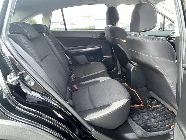 スバル インプレッサ ＸＶ 2．0i－L アイサイト 鳥取県 2017(平29)年 6.1万km クリスタルブラックシリカ ワンオーナー/４WD/社外ナビ/フルセグ/BT/CD/DVD/USB/バックカメラ・ETC/ドライブレコーダー（前方のみ）/前席パワーシート/アイサイト/レーダークルーズコントロール/レーンキープアシスト/キセノンライト/フォグライト/純正１７インチアルミホイール/プッシュエンジンスタート/アイドリングストップ/フロアマット/ドアバイザー/取扱説明書/スペアキー