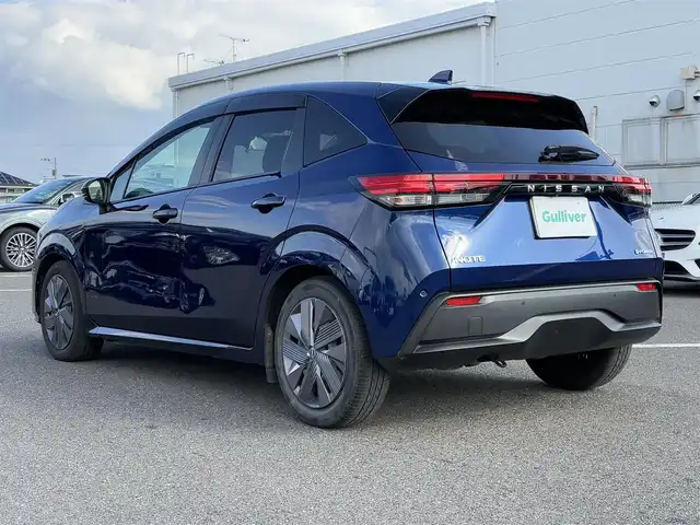 日産 ノート X 大分県 2021(令3)年 6.8万km オーロラフレアブルーパール ・純正ナビ(CD/DVD/BT/SD/USB)/・バックカメラ/・フルセグテレビ/・エマージェンシーブレーキ/・コーナーセンサー/・ドライブレコーダー/・テレビキャンセラー/・ドライブレコーダー/・ETC/・オートハイビーム/・オートホールド/・スマートキー/・プッシュスタートボタン