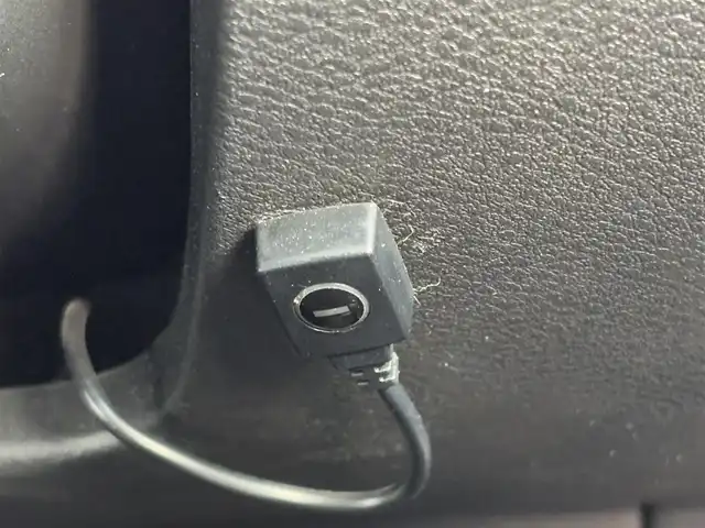 日産 ノート X 大分県 2021(令3)年 6.8万km オーロラフレアブルーパール ・純正ナビ(CD/DVD/BT/SD/USB)/・バックカメラ/・フルセグテレビ/・エマージェンシーブレーキ/・コーナーセンサー/・ドライブレコーダー/・テレビキャンセラー/・ドライブレコーダー/・ETC/・オートハイビーム/・オートホールド/・スマートキー/・プッシュスタートボタン