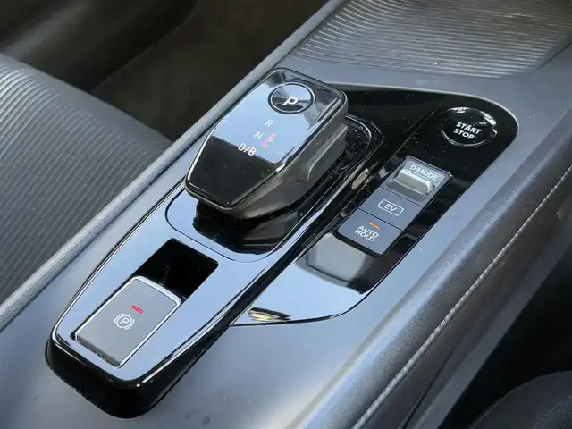 日産 ノート X 大分県 2021(令3)年 6.8万km オーロラフレアブルーパール ・純正ナビ(CD/DVD/BT/SD/USB)/・バックカメラ/・フルセグテレビ/・エマージェンシーブレーキ/・コーナーセンサー/・ドライブレコーダー/・テレビキャンセラー/・ドライブレコーダー/・ETC/・オートハイビーム/・オートホールド/・スマートキー/・プッシュスタートボタン