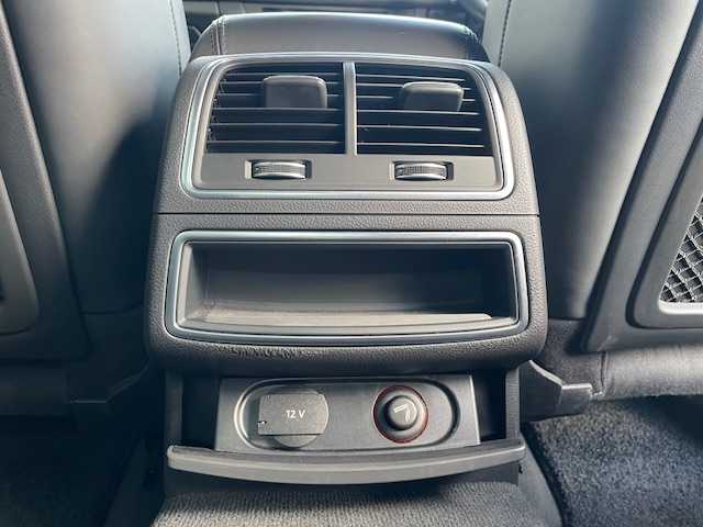 アウディ Ａ６ 2．0 TFSI クワトロSライン 青森県 2016(平28)年 7.7万km ミトスブラックメタリック ４WD/純正ナビ/バックカメラ/黒本革シート/D/N席パワーシート/D/N席シートヒーター/MTモード/パーキングセンサー/クルーズコントロール/スマートキー/LEDヘッドライト/19インチ純正アルミホイール/保証書/取扱説明書