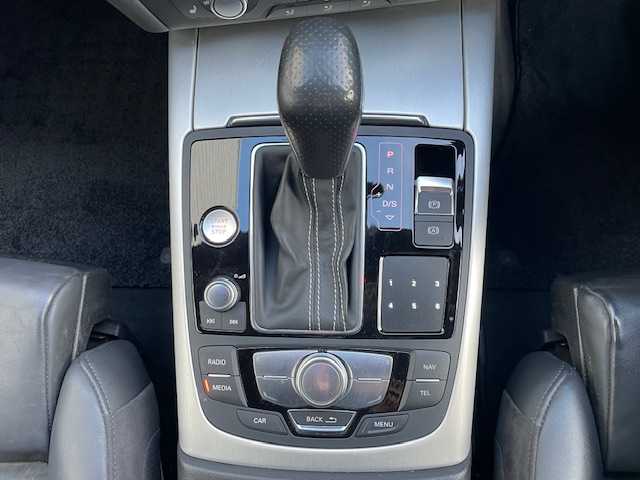 アウディ Ａ６ 2．0 TFSI クワトロSライン 青森県 2016(平28)年 7.7万km ミトスブラックメタリック ４WD/純正ナビ/バックカメラ/黒本革シート/D/N席パワーシート/D/N席シートヒーター/MTモード/パーキングセンサー/クルーズコントロール/スマートキー/LEDヘッドライト/19インチ純正アルミホイール/保証書/取扱説明書