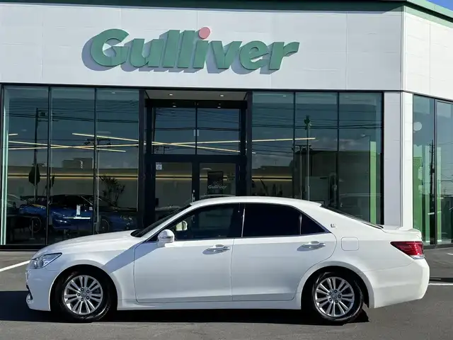 トヨタ クラウン ロイヤル ロイヤルサルーン 栃木県 2014(平26)年 3.5万km ホワイトパールクリスタルシャイン メーカー装着ナビ/フルセグTV/DVD再生機能/Bluetooth/バックカメラ/ステアリングリモコン/クルーズコントロール/前席パワーシート/リア5面フィルム/ローダウン/クリアランスソナー/ビルトインETC/スマートキー