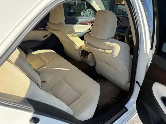 トヨタ クラウン ロイヤル ロイヤルサルーン 栃木県 2014(平26)年 3.5万km ホワイトパールクリスタルシャイン メーカー装着ナビ/フルセグTV/DVD再生機能/Bluetooth/バックカメラ/ステアリングリモコン/クルーズコントロール/前席パワーシート/リア5面フィルム/ローダウン/クリアランスソナー/ビルトインETC/スマートキー