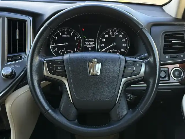 トヨタ クラウン ロイヤル ロイヤルサルーン 栃木県 2014(平26)年 3.5万km ホワイトパールクリスタルシャイン メーカー装着ナビ/フルセグTV/DVD再生機能/Bluetooth/バックカメラ/ステアリングリモコン/クルーズコントロール/前席パワーシート/リア5面フィルム/ローダウン/クリアランスソナー/ビルトインETC/スマートキー