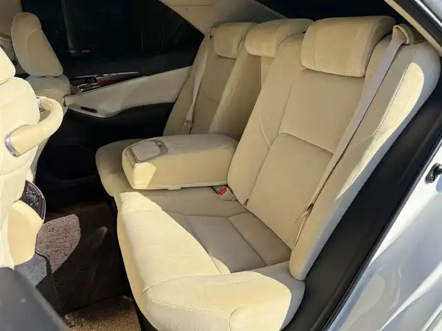 トヨタ クラウン ロイヤル ロイヤルサルーン 栃木県 2014(平26)年 3.5万km ホワイトパールクリスタルシャイン メーカー装着ナビ/フルセグTV/DVD再生機能/Bluetooth/バックカメラ/ステアリングリモコン/クルーズコントロール/前席パワーシート/リア5面フィルム/ローダウン/クリアランスソナー/ビルトインETC/スマートキー