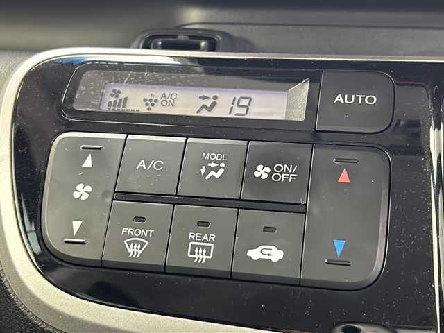 ホンダ Ｎ ＢＯＸ カスタム G 岐阜県 2015(平27)年 7.6万km プレミアムホワイトパール SDナビ　NR-MZ33/CD/DVD/Bluetooth/ワンセグTV/バックモニター/両側パワースライドドア/シティブレーキアクティブシステム/ステアリングスイッチ/電動格納ミラー/オートHIDヘッドライト