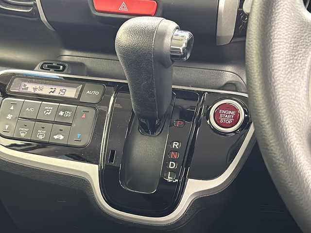 ホンダ Ｎ ＢＯＸ カスタム G 岐阜県 2015(平27)年 7.6万km プレミアムホワイトパール SDナビ　NR-MZ33/CD/DVD/Bluetooth/ワンセグTV/バックモニター/両側パワースライドドア/シティブレーキアクティブシステム/ステアリングスイッチ/電動格納ミラー/オートHIDヘッドライト