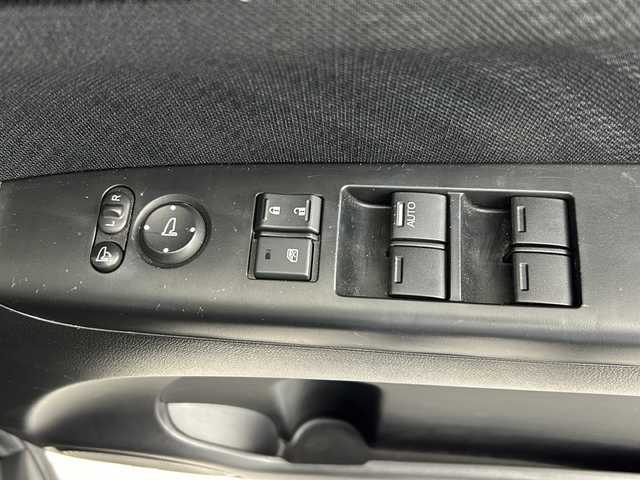 ホンダ Ｎ ＢＯＸ カスタム G 岐阜県 2015(平27)年 7.6万km プレミアムホワイトパール SDナビ　NR-MZ33/CD/DVD/Bluetooth/ワンセグTV/バックモニター/両側パワースライドドア/シティブレーキアクティブシステム/ステアリングスイッチ/電動格納ミラー/オートHIDヘッドライト