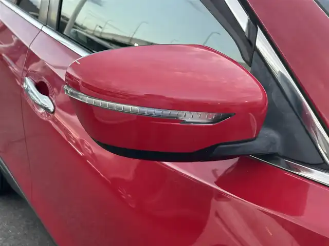 日産 エクストレイル 20X 愛知県 2015(平27)年 13.4万km バーニングレッド スマートキー/プッシュスタート/純正8インチナビ/フルセグTV/BT/バックカメラ/ETC/コーナリングスタビリティアシスト/アクティブエンジンブレーキ/アイドリングストップ/ハーフレザーシート/前席シートヒーター /純正フロアマット/純正ドアバイザー/取説、保証書