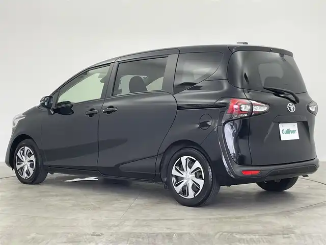 トヨタ シエンタ G クエロ 大阪府 2022(令4)年 3.3万km ブラックマイカ ・セーフティセンス/・純正7インチナビ/・バックカメラ/・両側パワースライドドア/・LEDライト/・オートハイビーム/・ハーフレザーシート/・ステアリングリモコン/・クリアランスソナー/・スマートキー/・禁煙車