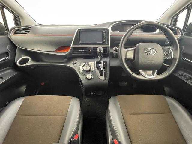 トヨタ シエンタ G クエロ 大阪府 2022(令4)年 3.3万km ブラックマイカ トヨタセーフティセンス/　・衝突軽減ブレーキ/　・プリクラッシュセーフティ　PCS/　・レーンディパーチャーアラート　LDA/　・オートマチックハイビーム　AHB/純正ナビ/　Bluetooth/フルセグ/CD/バックカメラ/両側パワースライドドア/LEDオートライト/フォグランプ/ハーフレザーシート/スマートキー/ビルトインETC/ステアリングスイッチ/コーナーセンサー/革巻きステアリング/フロアマット