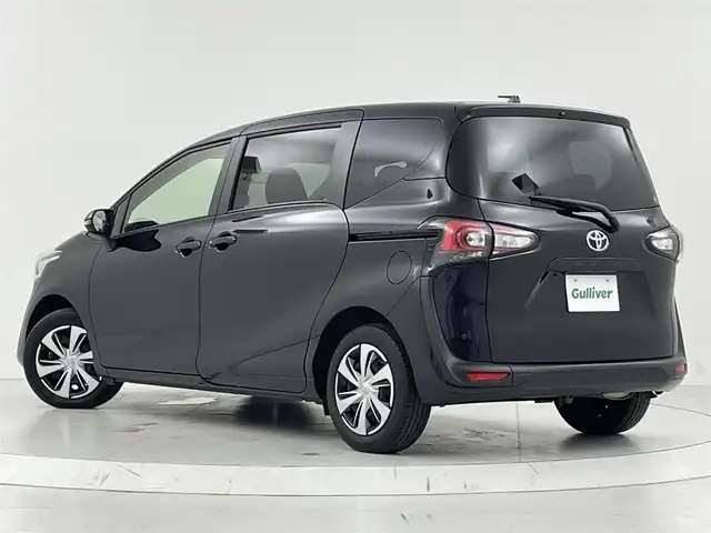 トヨタ シエンタ G クエロ 大阪府 2022(令4)年 3.3万km ブラックマイカ トヨタセーフティセンス/　・衝突軽減ブレーキ/　・プリクラッシュセーフティ　PCS/　・レーンディパーチャーアラート　LDA/　・オートマチックハイビーム　AHB/純正ナビ/　Bluetooth/フルセグ/CD/バックカメラ/両側パワースライドドア/LEDオートライト/フォグランプ/ハーフレザーシート/スマートキー/ビルトインETC/ステアリングスイッチ/コーナーセンサー/革巻きステアリング/フロアマット