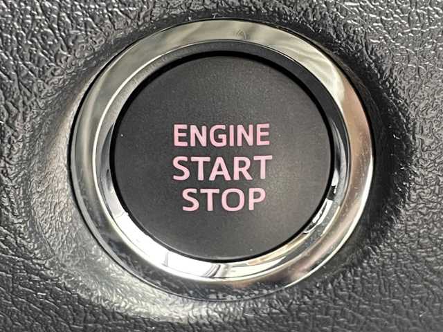 トヨタ シエンタ G クエロ 大阪府 2022(令4)年 3.3万km ブラックマイカ トヨタセーフティセンス/　・衝突軽減ブレーキ/　・プリクラッシュセーフティ　PCS/　・レーンディパーチャーアラート　LDA/　・オートマチックハイビーム　AHB/純正ナビ/　Bluetooth/フルセグ/CD/バックカメラ/両側パワースライドドア/LEDオートライト/フォグランプ/ハーフレザーシート/スマートキー/ビルトインETC/ステアリングスイッチ/コーナーセンサー/革巻きステアリング/フロアマット