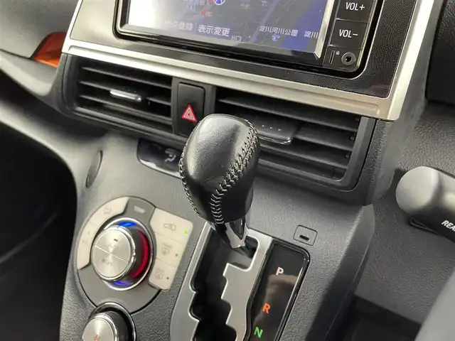 トヨタ シエンタ G クエロ 大阪府 2022(令4)年 3.3万km ブラックマイカ トヨタセーフティセンス/　・衝突軽減ブレーキ/　・プリクラッシュセーフティ　PCS/　・レーンディパーチャーアラート　LDA/　・オートマチックハイビーム　AHB/純正ナビ/　Bluetooth/フルセグ/CD/バックカメラ/両側パワースライドドア/LEDオートライト/フォグランプ/ハーフレザーシート/スマートキー/ビルトインETC/ステアリングスイッチ/コーナーセンサー/革巻きステアリング/フロアマット