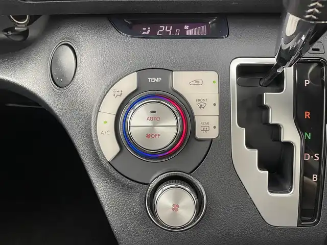 トヨタ シエンタ G クエロ 大阪府 2022(令4)年 3.3万km ブラックマイカ トヨタセーフティセンス/　・衝突軽減ブレーキ/　・プリクラッシュセーフティ　PCS/　・レーンディパーチャーアラート　LDA/　・オートマチックハイビーム　AHB/純正ナビ/　Bluetooth/フルセグ/CD/バックカメラ/両側パワースライドドア/LEDオートライト/フォグランプ/ハーフレザーシート/スマートキー/ビルトインETC/ステアリングスイッチ/コーナーセンサー/革巻きステアリング/フロアマット