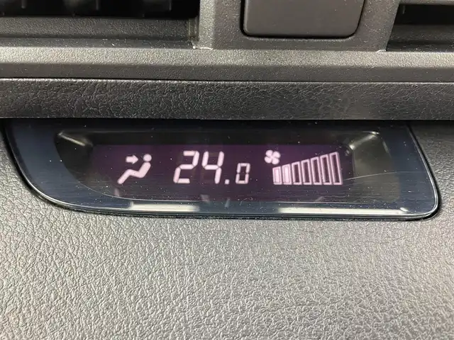 トヨタ シエンタ G クエロ 大阪府 2022(令4)年 3.3万km ブラックマイカ トヨタセーフティセンス/　・衝突軽減ブレーキ/　・プリクラッシュセーフティ　PCS/　・レーンディパーチャーアラート　LDA/　・オートマチックハイビーム　AHB/純正ナビ/　Bluetooth/フルセグ/CD/バックカメラ/両側パワースライドドア/LEDオートライト/フォグランプ/ハーフレザーシート/スマートキー/ビルトインETC/ステアリングスイッチ/コーナーセンサー/革巻きステアリング/フロアマット