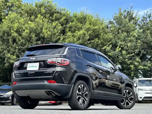 クライスラー・ジープ ジープ コンパス リミテッド 東京都 2022(令4)年 2.3万km ブリリアントブラッククリスタル パノラミックサンルーフ/10.1型ディスプレイナビ/Bluetoothオーディオ/フルセグTV/アルパインプレミアムサウンドシステム(9スピーカー)/サラウンドビューカメラ/黒革シート/パワーシート/ヒーター(前席)/ステアリングヒーター/純正ビルトインETC2.0/前後ドライブレコーダー/ハンズフリーパワーバックドア/プロジェクター式LEDヘッドランプ/LEDフロントフォグランプ/純正18インチAW/スマートキー×2