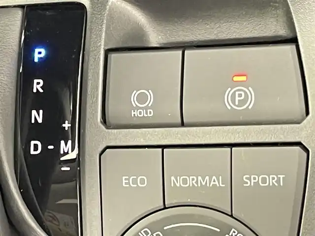 トヨタ ＲＡＶ４ G Zパッケージ 千葉県 2023(令5)年 3.4万km アティチュードブラックマイカ 禁煙車/ワンオーナー/トヨタセーフティセンス/・プリクラッシュセーフティ/・レーントレーシングアシスト/・レーダークルーズコントロール/・オートマチックハイビーム/パワーバックドア/純正10.5インチディスプレイオーディオ/Bluetooth/フルセグ/AM/FM/アラウンドビューモニター/レーダークルーズコントロール/LEDオートライト/ハーフレザーシート/純正19インチアルミホイール/ルーフレール/USBポート/プッシュスタート/スマートキー/取扱説明書/保証書