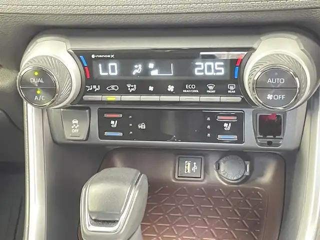 トヨタ ＲＡＶ４ G Zパッケージ 千葉県 2023(令5)年 3.4万km アティチュードブラックマイカ 禁煙車/ワンオーナー/トヨタセーフティセンス/・プリクラッシュセーフティ/・レーントレーシングアシスト/・レーダークルーズコントロール/・オートマチックハイビーム/パワーバックドア/純正10.5インチディスプレイオーディオ/Bluetooth/フルセグ/AM/FM/アラウンドビューモニター/レーダークルーズコントロール/LEDオートライト/ハーフレザーシート/純正19インチアルミホイール/ルーフレール/USBポート/プッシュスタート/スマートキー/取扱説明書/保証書