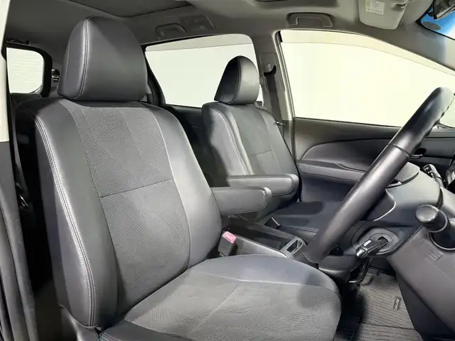 トヨタ エスティマ アエラス プレミアムエディション 大阪府 2016(平28)年 4万km ブラック 純正ナビ サンルーフ 両側電動ドア リアオートエアコン ソナー パワーシート ハーフレザーシート ウォークスルー 横滑り防止 ビルトインETC プッシュスタート スマートキー ステアリングスイッチ オットマン