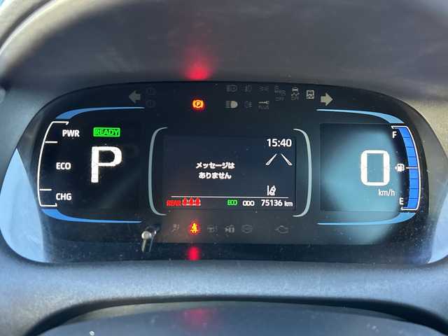 トヨタ アクア 山梨県 2023(令5)年 7.6万km シルバーM 純正メモリナビ　/バックカメラ　/純正ビルトインETC　/Bluetooth/USB /ドラレコ　/ベンチシート　/社外フロアマット　/ABS　/横滑り防止装置　/レーンキープアシスト　/盗難防止装置　/オートライト　