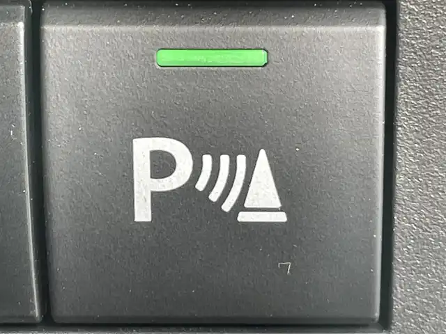 スズキ ワゴンＲ スマイル HYBRID X 岡山県 2025(令7)年 0.2万km シフォンアイボリーメタリック 登録時走行距離：　1930km/禁煙車/カラーヘッドアップディスプレイ/純正9インチナビ/　(CD/フルセグTV/Bluetooth)/全方位カメラ/クルーズコントロール(追従走行あり)/衝突被害軽減システム/後退時ブレーキサポート/コーナーセンサー/標識認識機能/両側パワースライドドア/シートヒーター/ステアリングスイッチ/純正LEDヘッドライト/フォグライト/オートライト/プッシュスタート/スマートキー/アイドリングストップ/ウインカーミラー/電動格納ミラー/純正フロアマット/横滑防止装置/盗難防止装置/取扱説明書/新車時整備手帳（保証書）