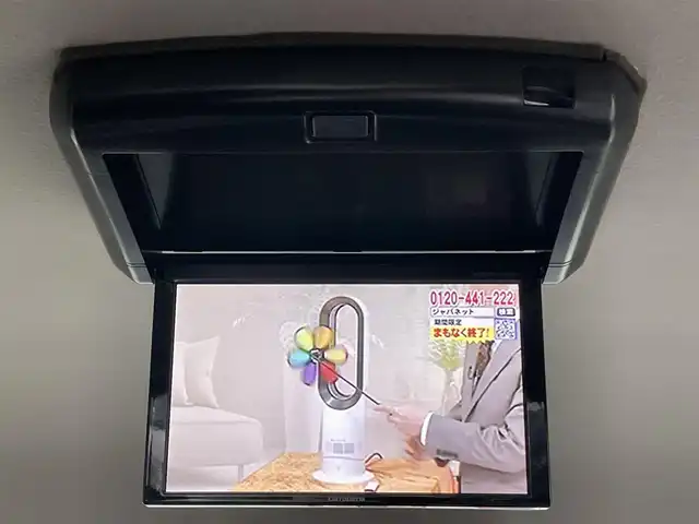 日産 エルグランド 250ハイウェイスターS 岡山県 2017(平29)年 6.8万km ブリリアントホワイトパール 登録時走行距離67713km/社外SDナビ(AVIC-RZ06)/(Bluetooth/DVD/CD/FM/AM/USB)/バックカメラ/フルセグTV/フリップダウンモニター/ビルドインETC/両側パワースライドドア/電動リアゲート/マニュアルモード付ATシフト/純正LEDライト/オートライト/純正フロアマット/純正18インチホイール/パワーウィンドウ/プッシュスタート/スマートキー