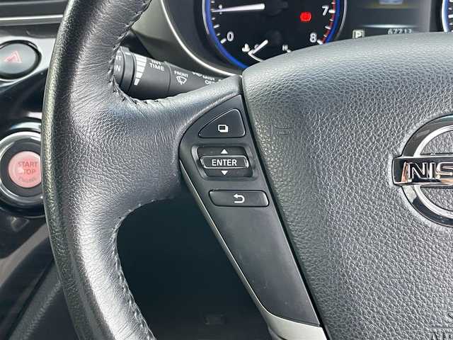 日産 エルグランド 250ハイウェイスターS 群馬県 2017(平29)年 6.8万km ブリリアントホワイトパール 登録時走行距離67713km/社外SDナビ(AVIC-RZ06)/(Bluetooth/DVD/CD/FM/AM/USB)/バックカメラ/フルセグTV/フリップダウンモニター/ビルドインETC/両側パワースライドドア/マニュアルモード付ATシフト/純正LEDライト/オートライト/純正フロアマット/純正18インチホイール/パワーウィンドウ/プッシュスタート/スマートキー