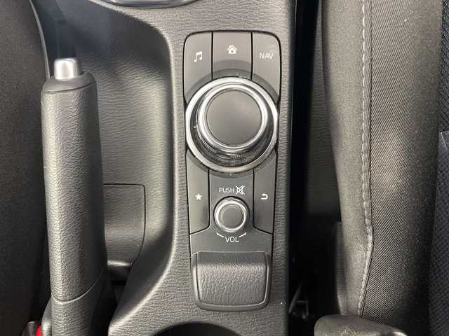 マツダ デミオ 13S 大分県 2015(平27)年 5.1万km ディープクリスタルブルーマイカ 純正ナビ/TV/（CD/DVD/USB/AUX/BT）/スマートシティブレーキサポート/誤発進抑制機能/LEDヘッドライト/オートライト/MTモード付AT/アイドリングストップ/ステアリングリモコン/ドライブレコーダー/ビルトインETC/プッシュスタート/スマートキー