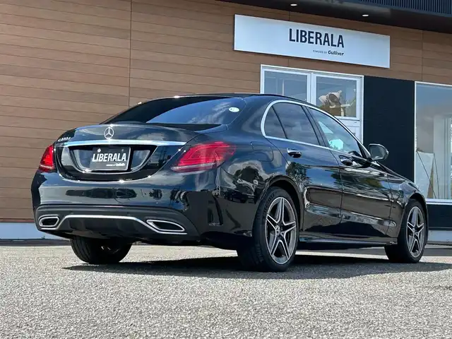 メルセデス・ベンツ Ｃ２２０ｄ アバンギャルド　AMGライン 宮崎県 2019(令1)年 4.8万km オブシディアンブラック 純正メモリナビ/・Bluetooth/・フルセグテレビ /・AM/FM/バックカメラ/パーキングアシスト /・前後コーナーセンサー /レザーエクスクルーシブパッケージ/・レッドレザーシート /・D/N席パワーシート /・D/N席シートヒーター /ブルメスターサウンド/レーダーセーフティパッケージ/・ディストロニックプラス/・レーンキープアシスト/・ブラインドスポットアシスト/パワートランク/・フットオープン/アンビエントライト /パドルシフト/保証書/・取扱説明書/・スペアキー