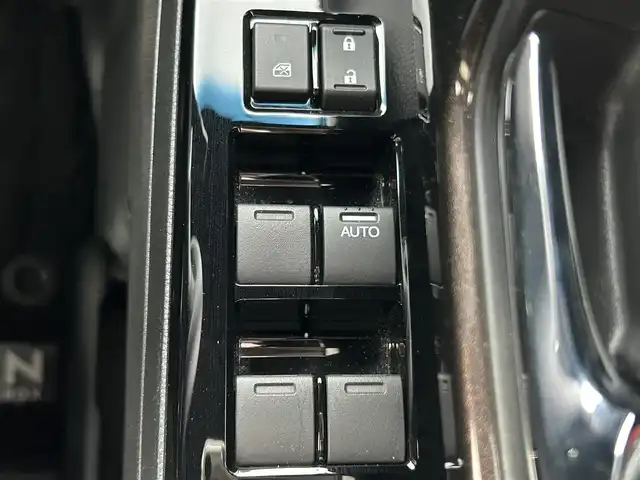 ホンダ Ｎ ＢＯＸ カスタム G L ホンダセンシング 兵庫県 2020(令2)年 0.8万km ミラノレッド 純正ナビ/バックカメラ/フルセグTV/Bluetoothオーディオ/前後ドライブレコーダー/前席シートヒーター/両側パワースライドドア/クルーズコントロール/ETC/LEDヘッドライト/ワンオーナー