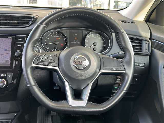 日産 エクストレイル 20X 静岡県 2018(平30)年 5.1万km ブリリアントホワイトパール 純正ナビ/・iPod/・SD/・FM/AM/・フルセグTV/・WALKMAN/USB/・MUSIC STOCKER/・CD/DVD/Blu-ray/・Bluetooth/主要装備/・バックカメラ/・ETC/・コーナーセンサー/・エマージェンシーブレーキ/・パーキングアシスト/・4×4-i/・パワーバックドア/・アイドリングストップ/・ヒルディセントコントロール/・ヒーテッドドアミラー/・フォグランプ